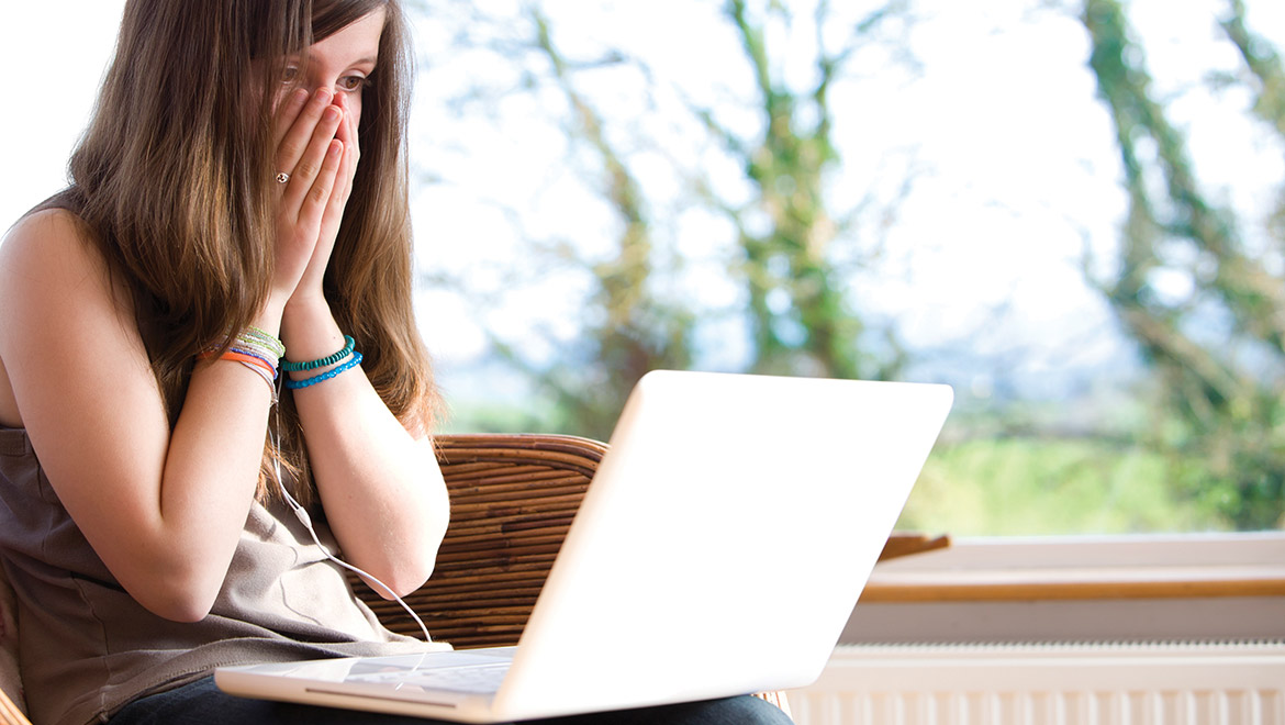 Fizikselden Sanala Yeni Bir Şiddet Türü: Siber Zorbalık