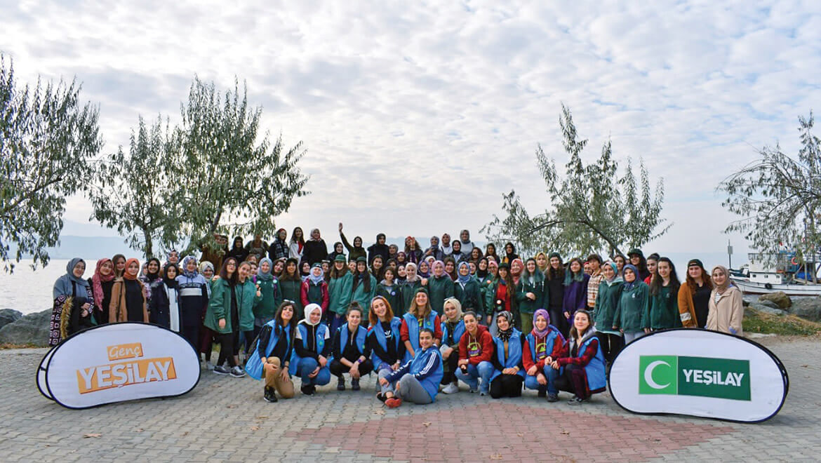 Yeşilay Gençlerin, Gençler Yeşilay’ın Yanında!