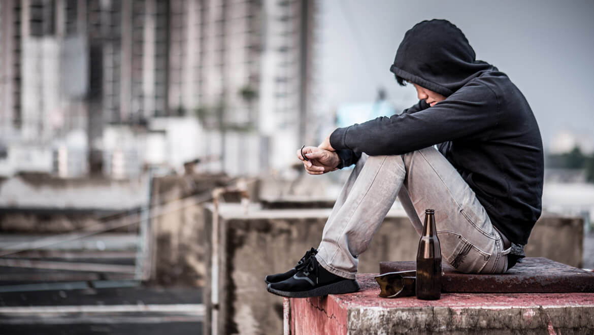 Gençlerde Alkol Bağımlılığında Önemli Bir Basamak: Sosyal İçicilik